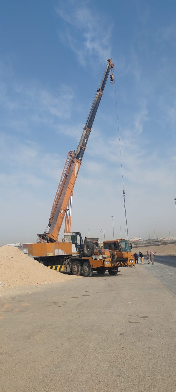 سطحة نقل بضائع ضخمة الرياض