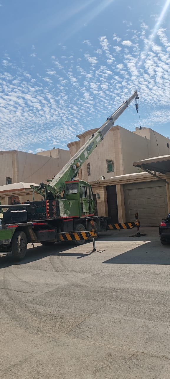 رافعة بالرياض