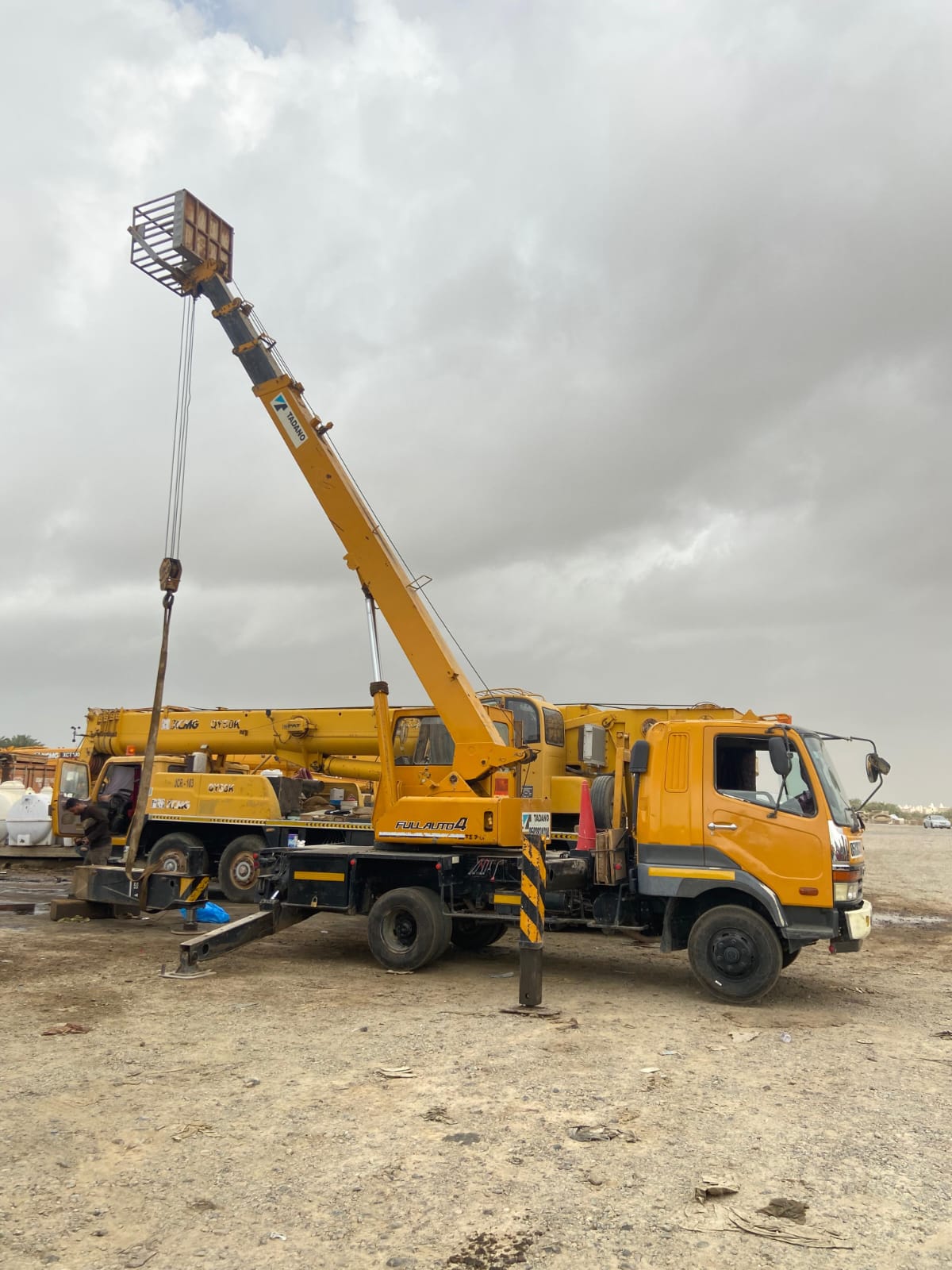 كرينات ضخمة للمشاريع الكبيرة الرياض