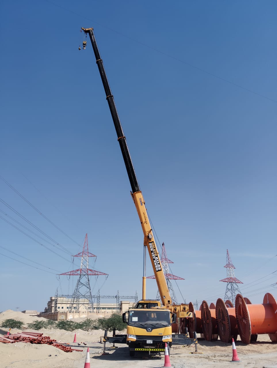 رافعة شوكية كبيرة الرياض